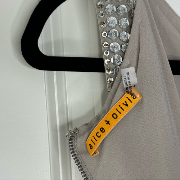 Alice + Olivia Silver Sequin Dress sz 4 - Picture 5 of 6